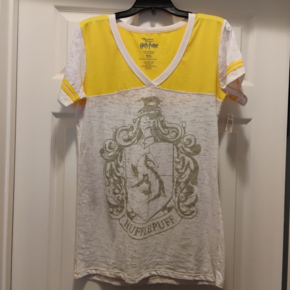 NWT Universal Studios Harry Potter Hufflepuff TShirt Sheer Yellow White Size 2XL - Picture 2 of 6